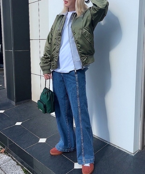 LACOSTE（ラコステ）の「巾着型バッグ スマホポーチ ショルダーバッグ Size: 17 x 22cm（ショルダーバッグ・メンズ・ブラック/グリーン・FREE）」の4枚目の写真