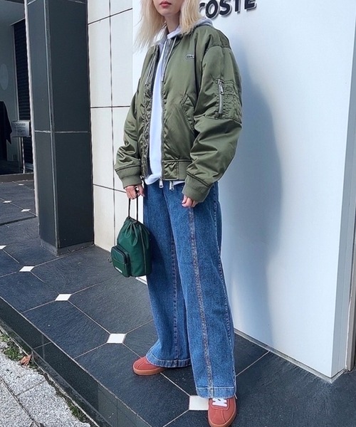 LACOSTE（ラコステ）の「巾着型バッグ スマホポーチ ショルダーバッグ Size: 17 x 22cm（ショルダーバッグ・メンズ・ブラック/グリーン・FREE）」の5枚目の写真