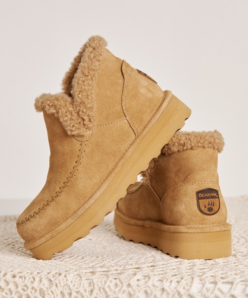BEARPAW（ベアパウ）の「【BEARPAW（ベアパウ）】Maeve Platform Lo ムートンブーツ（ブーツ・レディース・ダークグリーン/ブラック/ベージュ・US5/US6/US7/US8）」の2枚目の写真