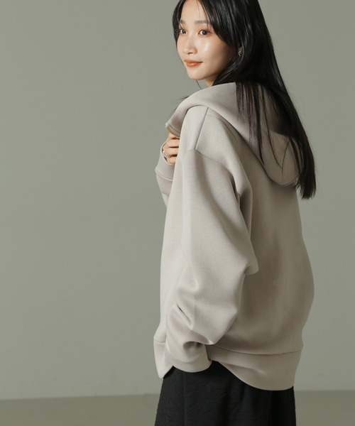 NANO universe（ナノユニバース）の「【WEB限定】テックダンボールダブルジップBIGパーカ男女兼用（パーカー・レディース・ブラック/ライトベージュ/オフホワイト/グレー・MEDIUM/LARGE）」の20枚目の写真