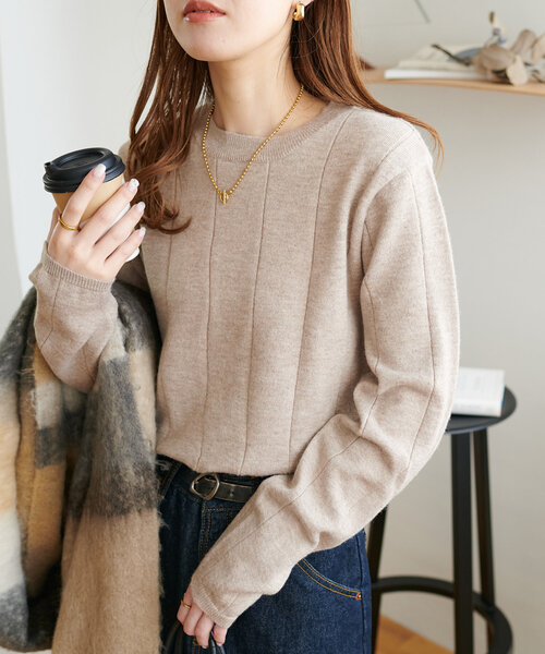 DISCOAT(ディスコート)の「【10色展開/WEB限定】ウールライクプルオーバー(ニット/セーター・レディース・モスグリーン/マスタード/チャコールグレー/アイボリー/ネイビー/グリーン系その他2/ブラウン/レッド/ブラック/グレイッシュベージュ・MEDIUM)」の6枚目の写真