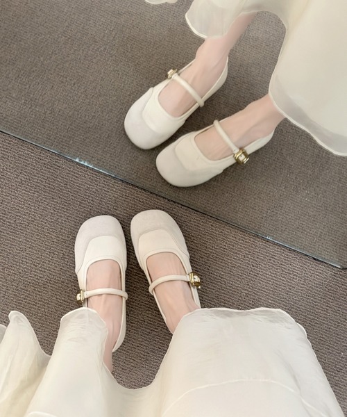Lace Ladies(レースレディース)の「メタリック バックル付き ストラップ フラット パンプス(パンプス・レディース・シルバー/アイボリー・22.5cm/23cm/23.5cm/24cm/24.5cm/25cm)」の7枚目の写真