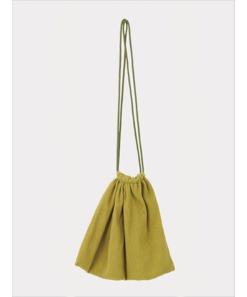 KEnTe（ケンテ）の「Ribbed Drawstring bag（ショルダーバッグ・レディース・アイボリー/ブラック/グリーン系その他/ベージュ/ダークブラウン・ONE SIZE）」の5枚目の写真