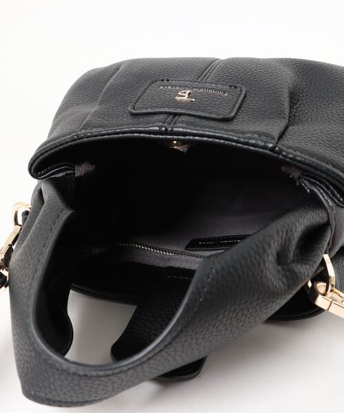 Samantha Thavasa（サマンサタバサ）の「タックワンハンドルバッグ 小サイズ（ハンドバッグ・レディース・オフホワイト/ブラック/ライトブルー/グレイッシュベージュ・FREE）」の6枚目の写真