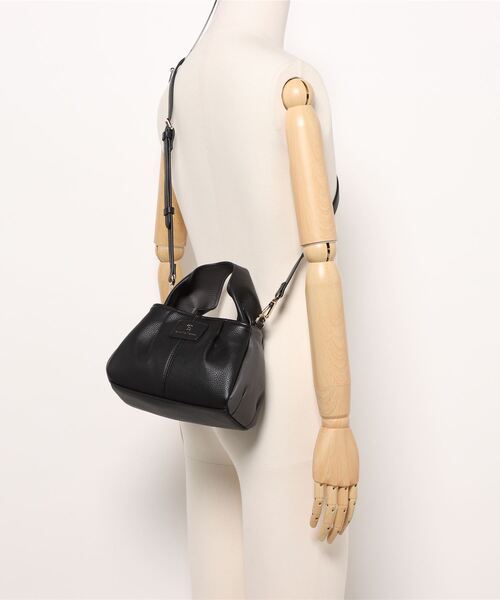 Samantha Thavasa（サマンサタバサ）の「タックワンハンドルバッグ 小サイズ（ハンドバッグ・レディース・オフホワイト/ブラック/ライトブルー/グレイッシュベージュ・FREE）」の7枚目の写真