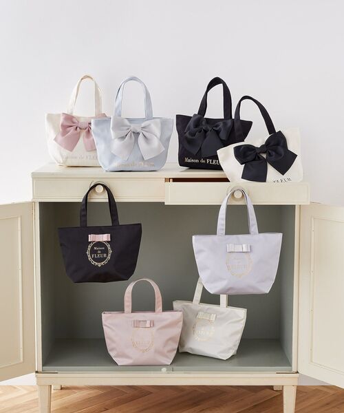 Maison de FLEUR(メゾンドフルール)の「EC限定 リボンキャンバストートバッグ(トートバッグ・レディース・ピンク/ブラック/アイボリー/ブルー系その他7・FREE)」の17枚目の写真