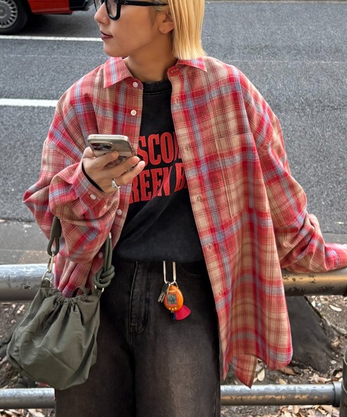 CIAOPANIC TYPY(チャオパニックティピー)の「【UNISEX】ルーズシルエットレギュラーカラーアソートシャツ(シャツ/ブラウス・メンズ・ネイビー/ベージュ/ブラック/モカ/サックスブルー/レッド・SMALL/X-LARGE/LARGE/MEDIUM)」の11枚目の写真