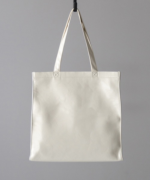 me+em select（ミームセレクト）の「※※【 ２color ／ 大容量 】フェイクレザービッグスクエアトートバッグ ／ fake leather big square tote bag（トートバッグ・レディース・アイボリー/ブラック・FREE）」の21枚目の写真