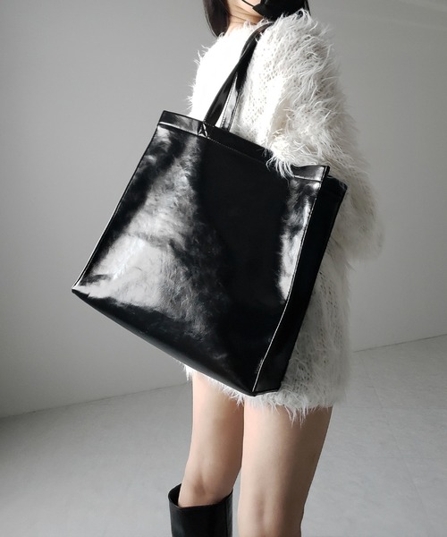 me+em select（ミームセレクト）の「※※【 ２color ／ 大容量 】フェイクレザービッグスクエアトートバッグ ／ fake leather big square tote bag（トートバッグ・レディース・アイボリー/ブラック・FREE）」の11枚目の写真