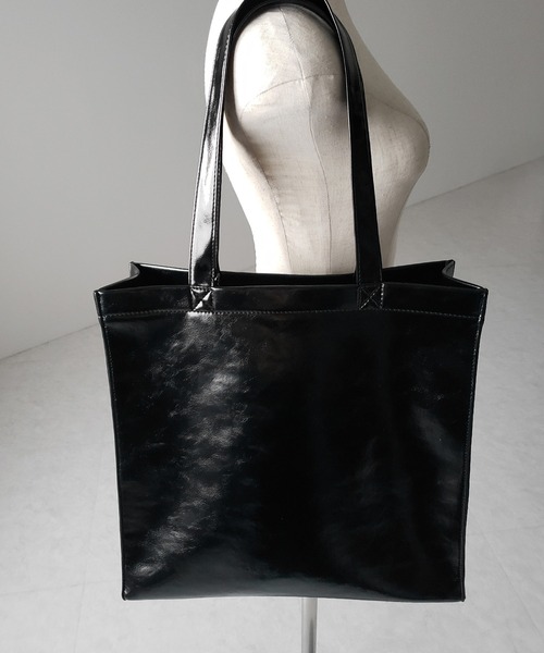 me+em select（ミームセレクト）の「※※【 ２color ／ 大容量 】フェイクレザービッグスクエアトートバッグ ／ fake leather big square tote bag（トートバッグ・レディース・アイボリー/ブラック・FREE）」の19枚目の写真