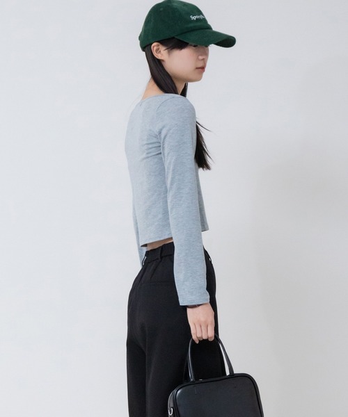 HEILIS(ヘイリス)の「ヘンリーネックロングTシャツ / 長袖 ロンT クロップド ショート丈 カットソー レディース 白 黒 グレー 秋服 冬服 春服 透け感(Tシャツ/カットソー・レディース・ホワイト/グレー/ブラック・FREE)」の19枚目の写真
