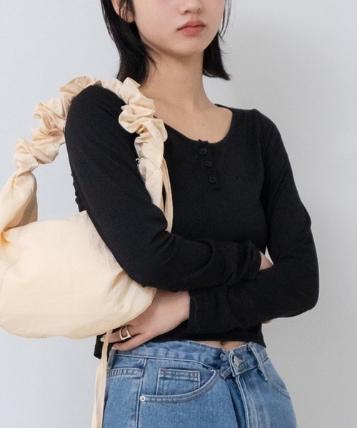 HEILIS(ヘイリス)の「ヘンリーネックロングTシャツ / 長袖 ロンT クロップド ショート丈 カットソー レディース 白 黒 グレー 秋服 冬服 春服 透け感(Tシャツ/カットソー・レディース・ホワイト/グレー/ブラック・FREE)」の9枚目の写真
