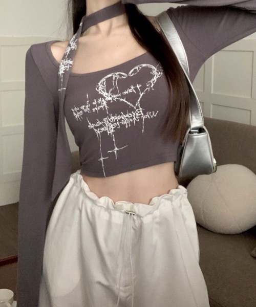 lilful(リルフル)の「スカーフ付 コンパクトフロントプリントロンT(Tシャツ/カットソー・レディース・アイボリー/グレー・L/M/S)」の14枚目の写真