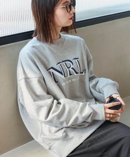 No Rule No Line（ノール－ルノーライン）の「フロントカレッジロゴデザイン スウェット トレーナー（スウェット・レディース・グレー/チャコール・FREE）」の8枚目の写真