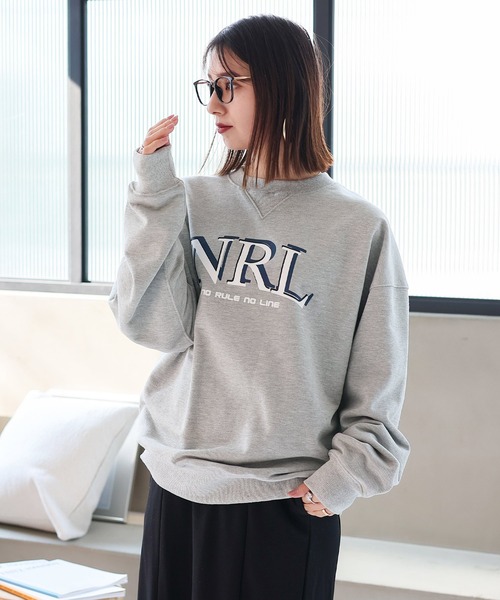 No Rule No Line（ノール－ルノーライン）の「フロントカレッジロゴデザイン スウェット トレーナー（スウェット・レディース・グレー/チャコール・FREE）」の9枚目の写真