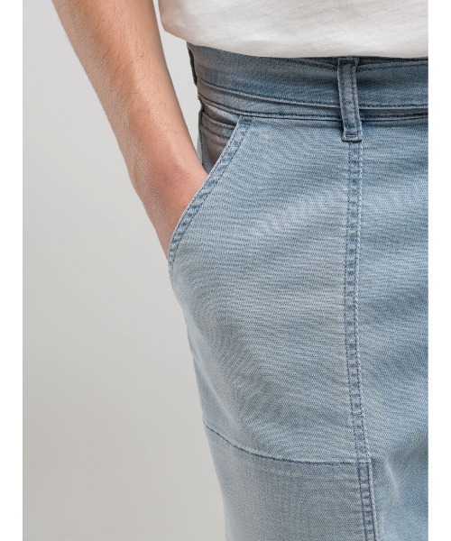 REPLAY(リプレイ)の「ストレートフィット ストレッチデニム(デニムパンツ・メンズ・ライトブルー・W28xL30/W30xL30/W32xL30/W34xL30)」の6枚目の写真