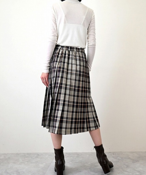 STYLEBLOCK(スタイルブロック)の「先染めチェックミディプリーツスカート(スカート・レディース・ベージュ/ネイビー/レッド・M)」の7枚目の写真