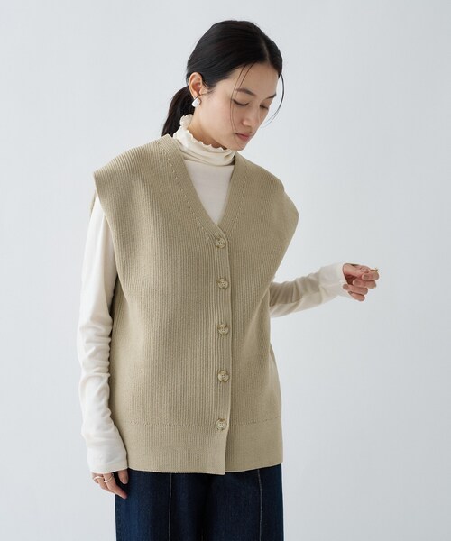 cloenc（クロエンス）の「【手洗い可】ミドルゲージニットジレ（ベスト・レディース・ナチュラル/チャコールグレー/ホワイト・02）」の14枚目の写真