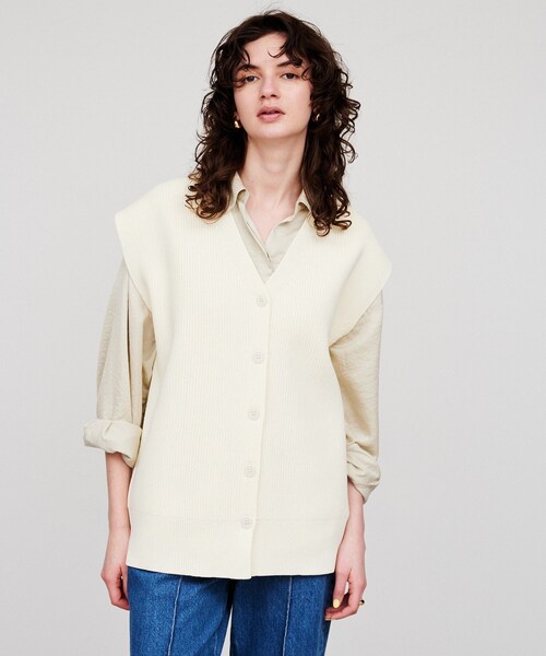 cloenc（クロエンス）の「【手洗い可】ミドルゲージニットジレ（ベスト・レディース・ナチュラル/チャコールグレー/ホワイト・02）」の5枚目の写真