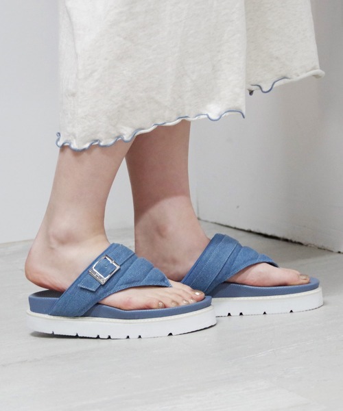 Minnetonka（ミネトンカ）の「MINNETONKA ミネトンカ / プラットフォームパファートングサンダル ビーチサンダル 25M03（サンダル・レディース・ホワイト/ブラック/ブルー/シルバー・5/6/7/8/9）」の11枚目の写真