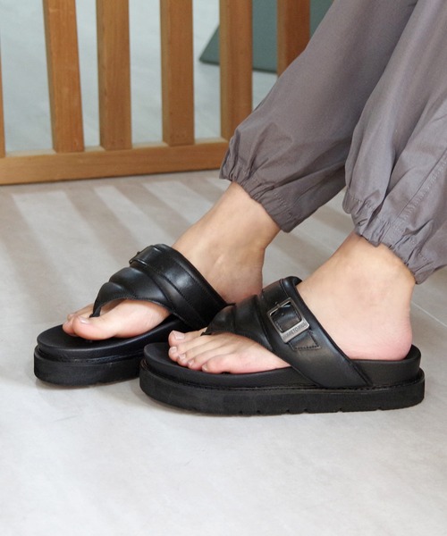 Minnetonka（ミネトンカ）の「MINNETONKA ミネトンカ / プラットフォームパファートングサンダル ビーチサンダル 25M03（サンダル・レディース・ホワイト/ブラック/ブルー/シルバー・5/6/7/8/9）」の13枚目の写真