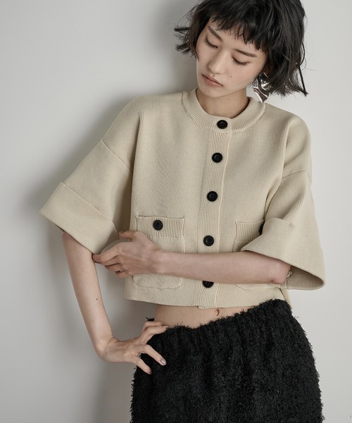 THE YOn（ザヨン）の「ゴム編み半袖クロップドニットカーディガン（カーディガン/ボレロ・レディース・ベージュ/オレンジ/アイボリー/ブラック/ボルドー・FREE）」の12枚目の写真