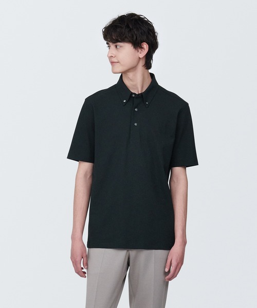 無印良品（ムジルシリョウヒン）の「紳士　涼感ＵＶカット鹿の子編みボタンダウン半袖ポロシャツ（ポロシャツ・メンズ・ホワイト/ライトグレー/ダークネイビー/ネイビー/ブラック・S/L/XL/M）」の2枚目の写真