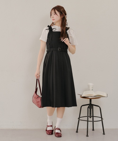 Another Branch olive des olive（アナザーブランチオリーブデオリーブ）の「肩ひもフリルプリーツＪＳＫ（ワンピース・レディース・ブラック/サックスブルー/グレイッシュベージュ・FREE）」の15枚目の写真