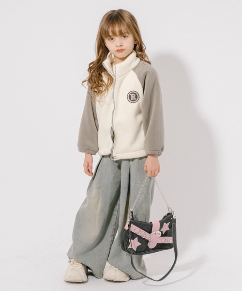 URBAN CHERRY(アーバンチェリー)の「タックルーズデニムパンツ(デニムパンツ・キッズ・ブルー・120cm/150cm/130cm/140cm/160cm)」の6枚目の写真