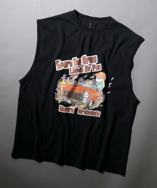 SITRY（シトリー）の「Pigment Graphic No Sleeve Shirt/ピグメント加工 ヴィンテージライク ロックプリント ノースリーブシャツ（タンクトップ・メンズ・ブラック×ホワイト/ブラック系その他4/ブラック系その他6/ブラック系1/ブラック系3/ブラック系その他7/ブラック×グレー/ブラック系その他3/ブラック系その他5/ブラック系2/ブラック系その他2/ブラック系5/ブラック系6/ブラック系7/ブラック系8/ブラック系9/ブラック系4/ブラック系/ブラック/ブラック系その他・XL/M/L）」の5枚目の写真