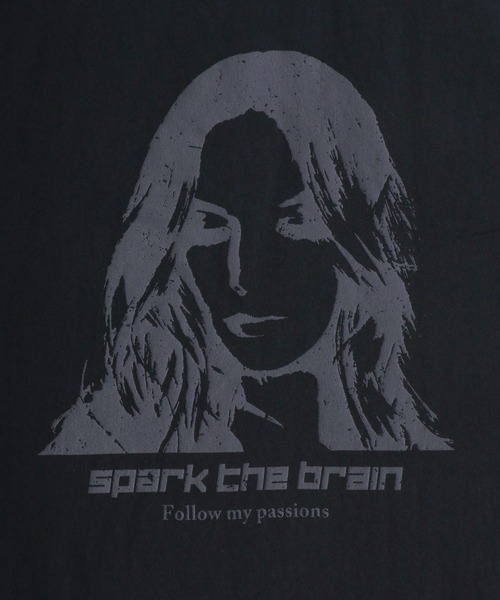 SITRY（シトリー）の「Pigment Graphic No Sleeve Shirt/ピグメント加工 ヴィンテージライク ロックプリント ノースリーブシャツ（タンクトップ・メンズ・ブラック×ホワイト/ブラック系その他4/ブラック系その他6/ブラック系1/ブラック系3/ブラック系その他7/ブラック×グレー/ブラック系その他3/ブラック系その他5/ブラック系2/ブラック系その他2/ブラック系5/ブラック系6/ブラック系7/ブラック系8/ブラック系9/ブラック系4/ブラック系/ブラック/ブラック系その他・XL/M/L）」の21枚目の写真