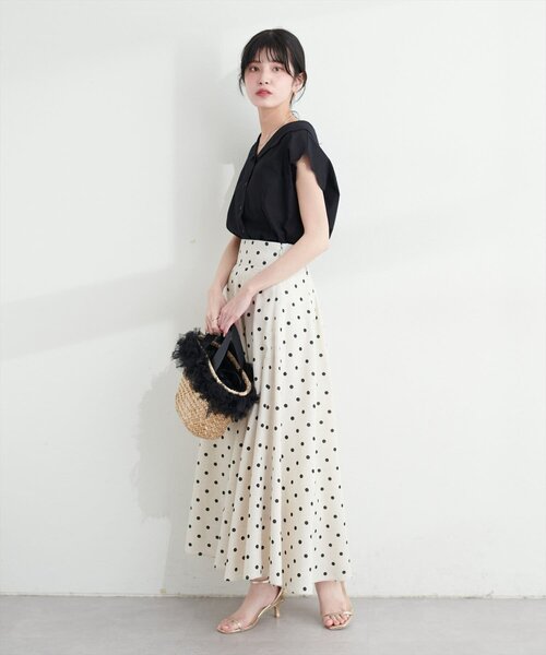 natural couture(ナチュラルクチュール)の「【WEB限定】ゆるスカラップレトロブラウス(シャツ/ブラウス・レディース・オフホワイト/ブラック/サックスブルー/ドット/その他1・FREE)」の9枚目の写真