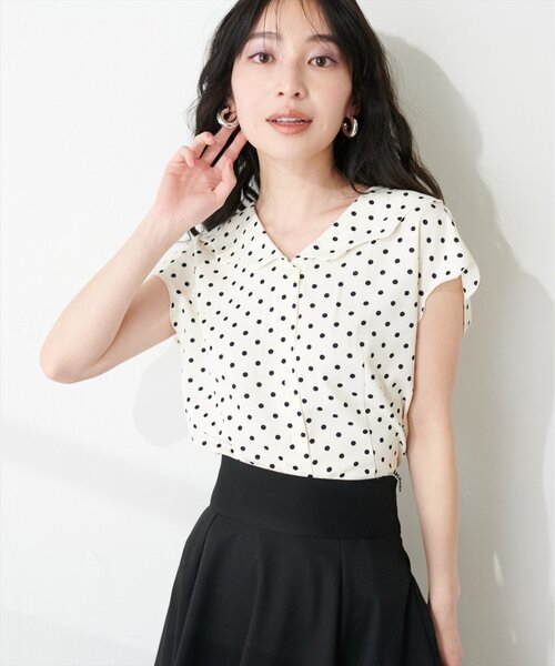 natural couture(ナチュラルクチュール)の「【WEB限定】ゆるスカラップレトロブラウス(シャツ/ブラウス・レディース・オフホワイト/ブラック/サックスブルー/ドット/その他1・FREE)」の15枚目の写真