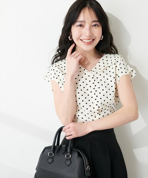 natural couture(ナチュラルクチュール)の「【WEB限定】ゆるスカラップレトロブラウス(シャツ/ブラウス・レディース・オフホワイト/ブラック/サックスブルー/ドット/その他1・FREE)」の16枚目の写真