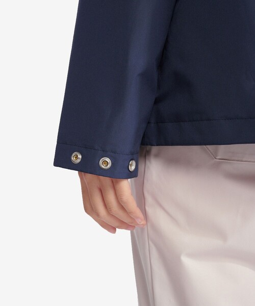 AIGLE（エーグル）の「GORE-TEX WINDSTOPPER ゴアテックスウインドストッパー 防風 透湿 フーデッドジャケット RP マウンテンパーカー（マウンテンパーカー・レディース・ダークブルー/グリーン/ホワイト・34/36/38/40）」の17枚目の写真