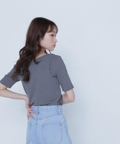 NATURAL BEAUTY BASIC（ナチュラルビューティーベーシック）の「◇レイヤードデザインカットソー（Tシャツ/カットソー・レディース・チャコールグレー/ブラック/カーキ・FREE）」の9枚目の写真