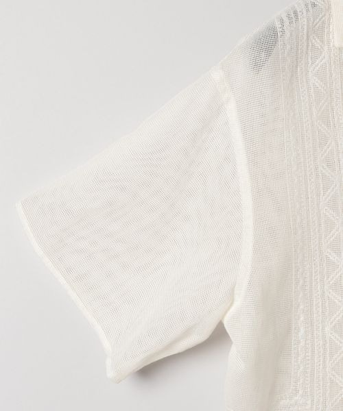 JEANASIS（ジーナシス）の「シシュウカイキンシアーシャツ SS/490422（シャツ/ブラウス・レディース・ブラック/ピンク系その他/オフホワイト・FREE）」の4枚目の写真