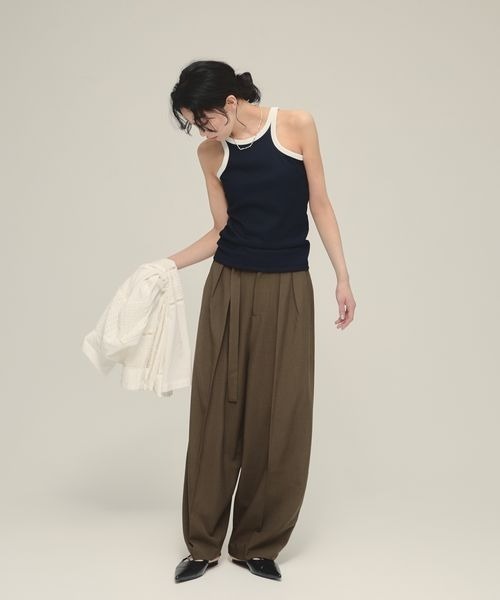 eL（エル）の「【eL】Trim Seamless Cup Top/492728（タンクトップ・レディース・ネイビー/ブラウン/オフホワイト・FREE）」の7枚目の写真