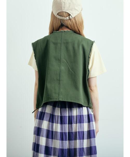 SM2(エスエムツー)の「ツイル/デニムフリンジショートベスト(ベスト・レディース・グレー/チャコールグレー/カーキ/ブルー・F)」の22枚目の写真