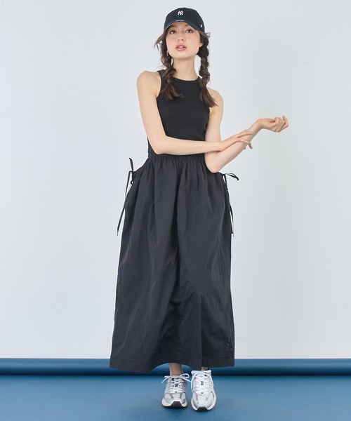 ANAP(アナップ)の「カップ付き タンクトップ ドッキング ワンピース(ワンピース・レディース・ホワイト/ブラック・FREE)」の1枚目の写真