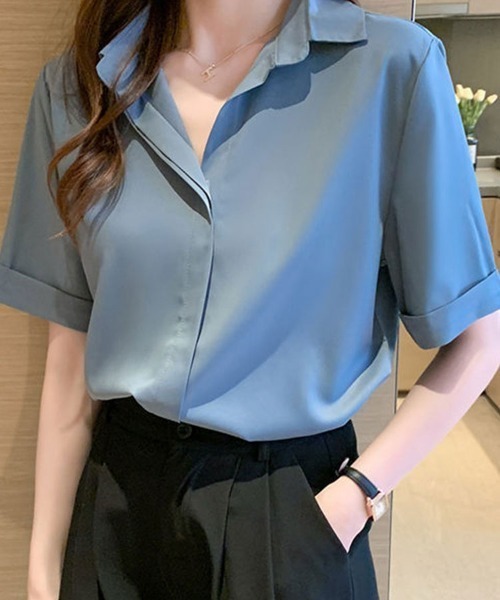 SallyLunn(サリーラン)の「襟付きシャツブラウス(シャツ/ブラウス・レディース・ブラック/ホワイト/ブルー・MEDIUM/LARGE)」の1枚目の写真