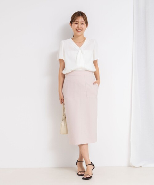 NOLLEY’S Sophi(ノーリーズソフィ)の「ジョーゼットVネックフリルブラウス(シャツ/ブラウス・レディース・オフホワイト/サックスブルー・38/36)」の10枚目の写真