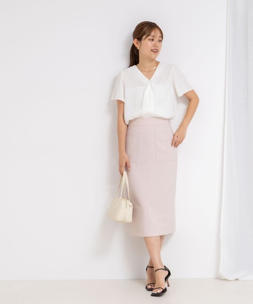 NOLLEY’S Sophi(ノーリーズソフィ)の「ジョーゼットVネックフリルブラウス(シャツ/ブラウス・レディース・オフホワイト/サックスブルー・38/36)」の12枚目の写真