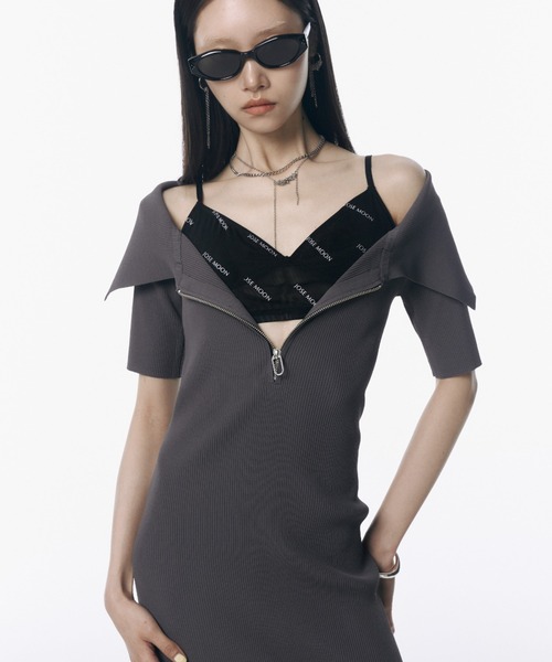 JOSE MOON(ジョゼムーン)の「OFFSHOULDER NARROW KNIT DRESS/オフショルダーナローニットドレス(ワンピース・レディース・レッド/チャコールグレー/ブルー・FREE)」の9枚目の写真