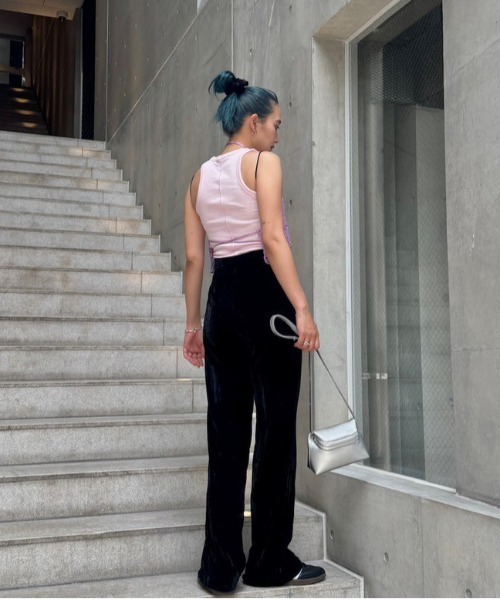 Ameri（アメリ）の「MEDI HALTER NECK KNIT ACCESSORY（キャミソール・レディース・ピンク/ゴールド/ブラック・FREE）」の14枚目の写真