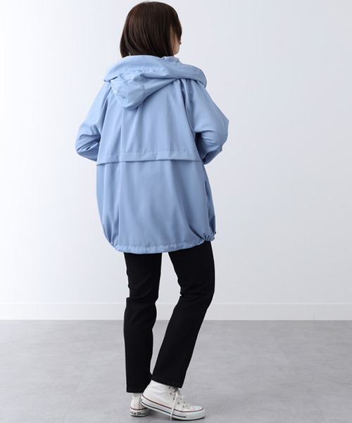 BELLUNA PLUS(ベルーナ)の「スピンドル使いフードブルゾン(ブルゾン・レディース・ブルー/イエロー・LARGE/MEDIUM)」の5枚目の写真