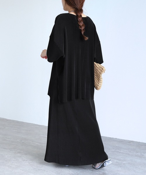 reca（レカ）の「オーバーサイズプリーツプルオーバー（Tシャツ/カットソー・レディース・グレイッシュベージュ/ブラック・FREE）」の3枚目の写真