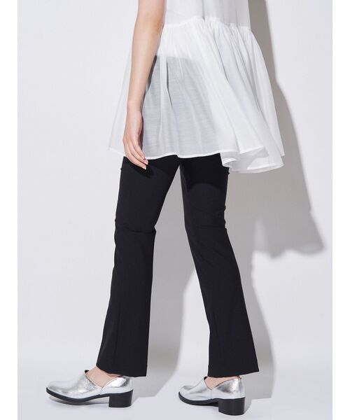 ELENDEEK（エレンディーク）の「ハイストレッチスティックパンツ【美脚パンツ】（その他パンツ・レディース・ブラック/チャコールグレー・01/02）」の2枚目の写真