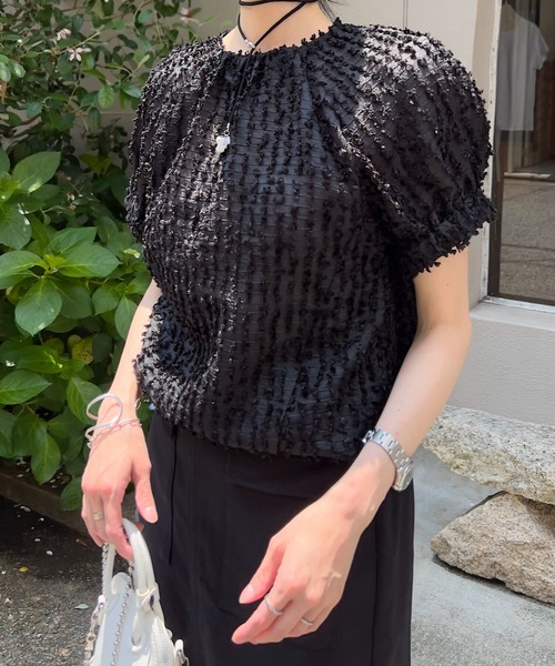 KOBE LETTUCE(コウベレタス)の「フリンジシアーブラウス(シャツ/ブラウス・レディース・イエロー/オフホワイト/ブラック・M)」の17枚目の写真