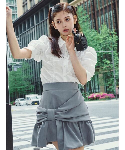 dazzlin(ダズリン)の「タックスリーブギャザーシャツ(シャツ/ブラウス・レディース・イエロー/ブルー/オフホワイト・FREE)」の6枚目の写真